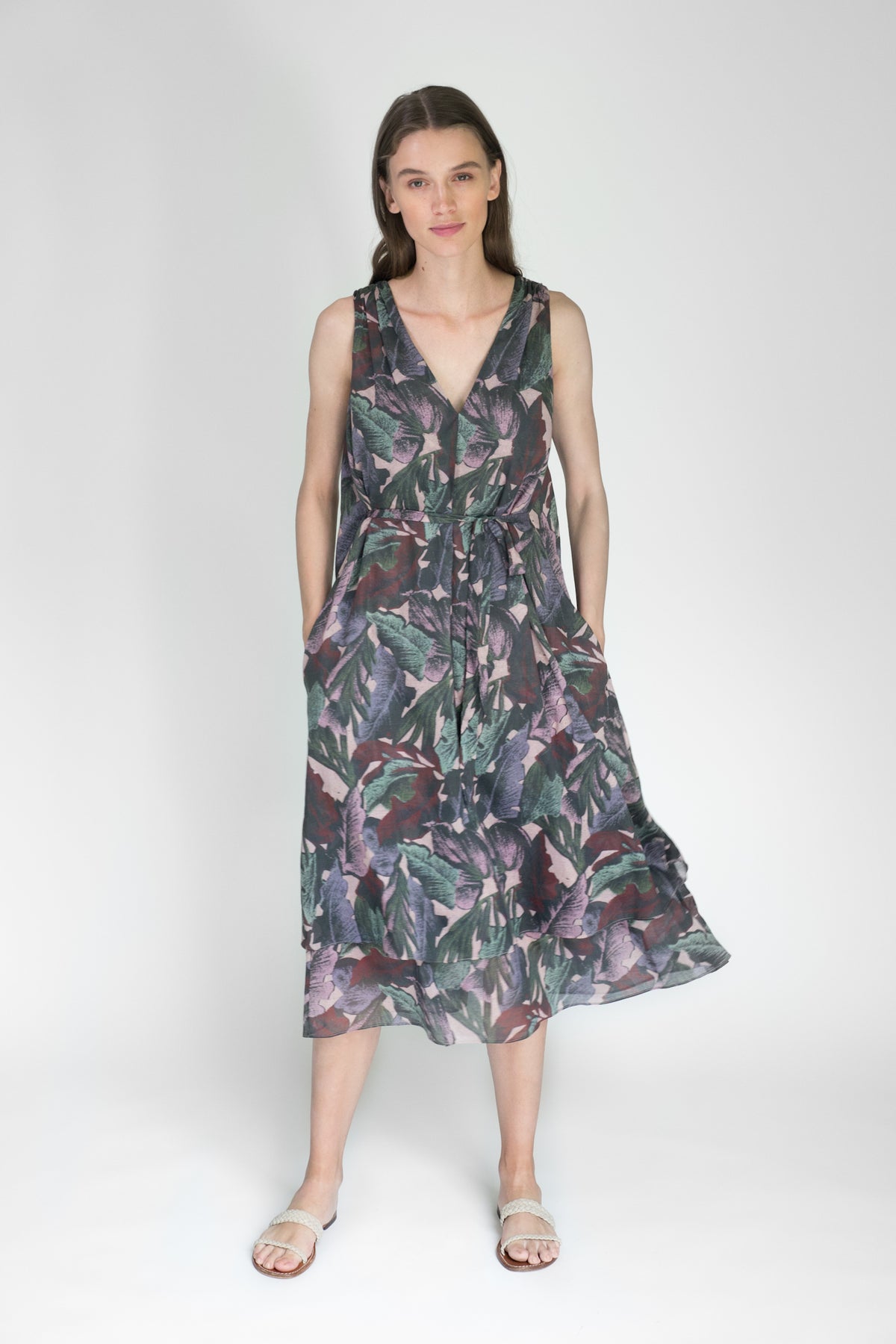 Jenia is 5'9 and wears a size M