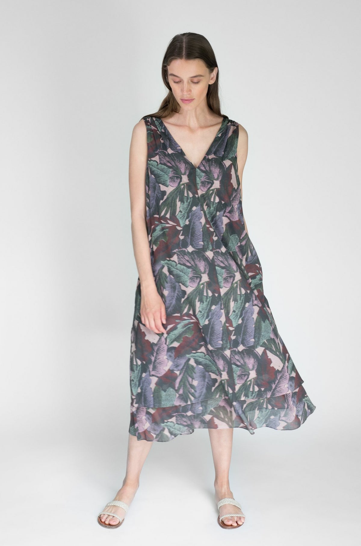 Jenia is 5'9 and wears a size M