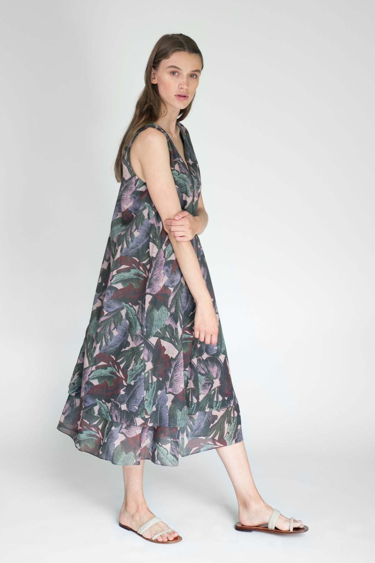 Jenia is 5'9 and wears a size M