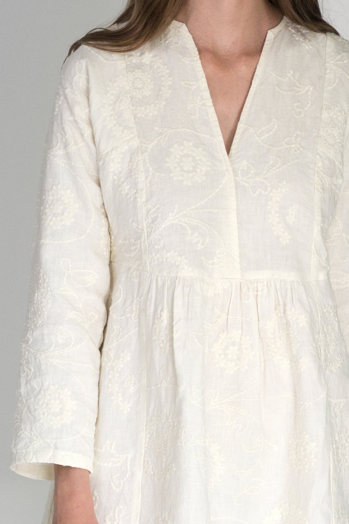 Jenia is 5'9 and wears a size XS/S