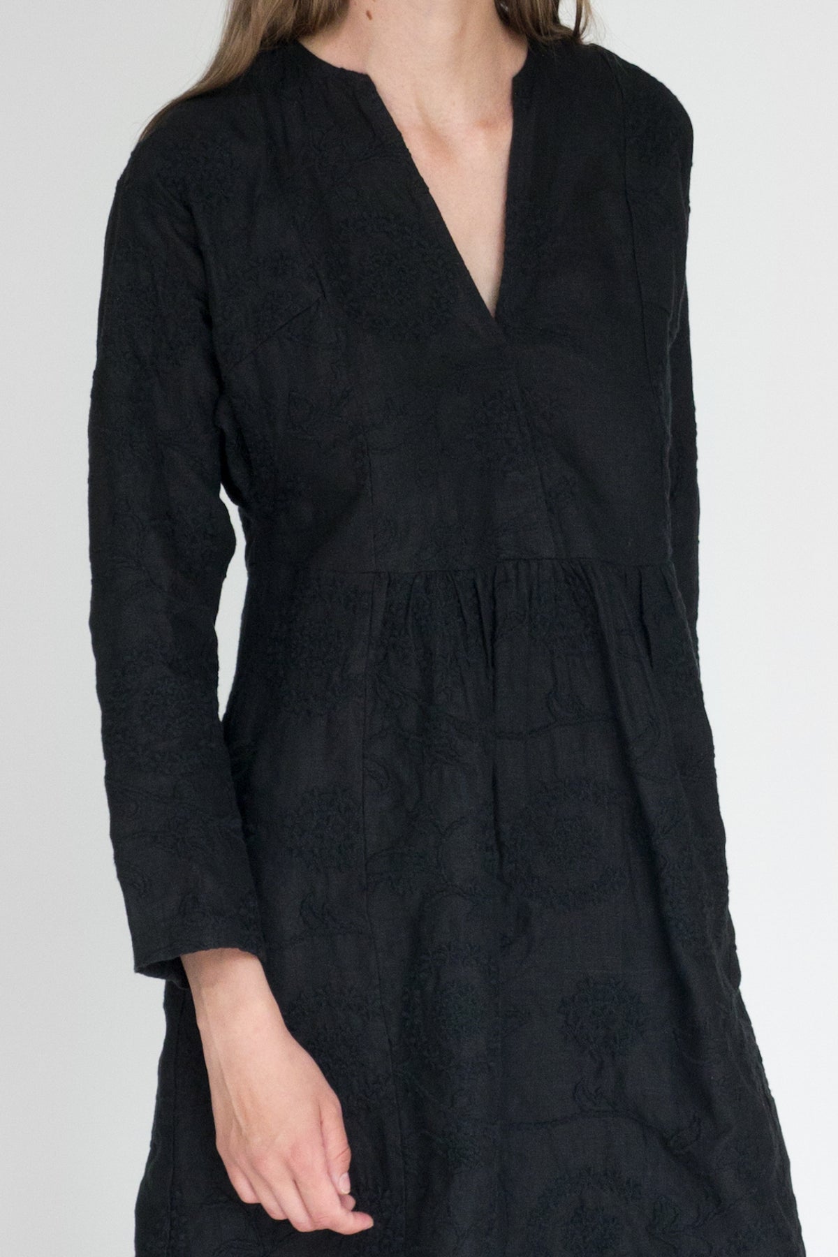 Jenia is 5'9 and wears a size XS/S