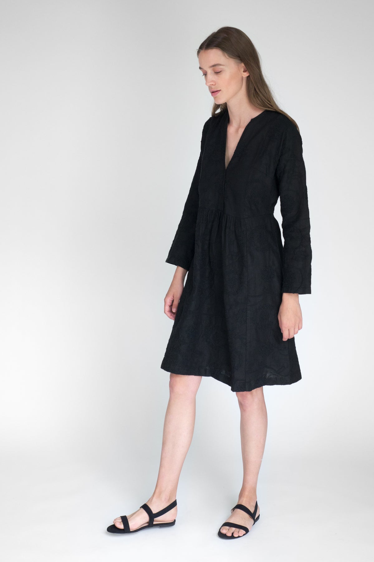 Jenia is 5'9 and wears a size XS/S