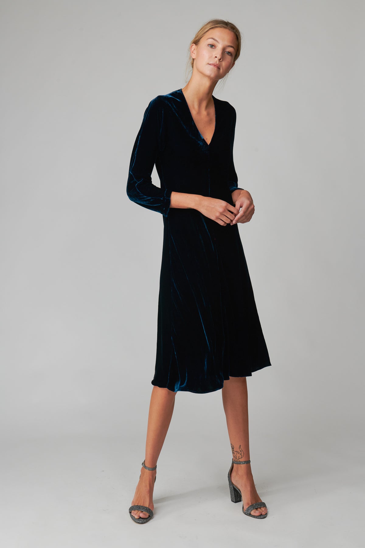 Emeline is 5'11 and wears a size S